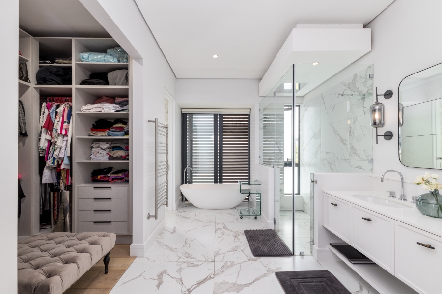 5 Bedroom Property for Sale in Val De Vie Estate Western Cape
